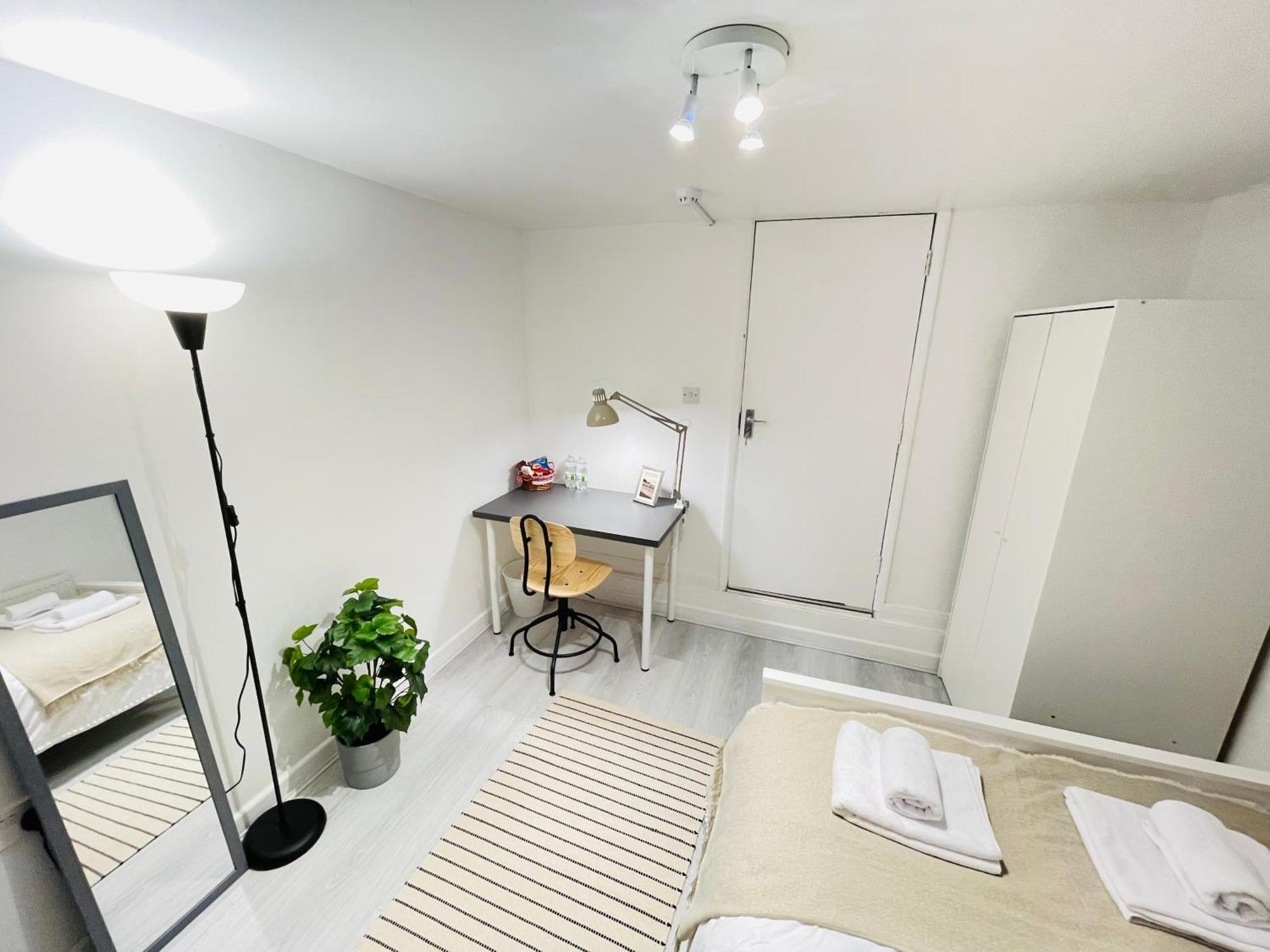 Leytonstone House - Sleepylodge Pensiune *